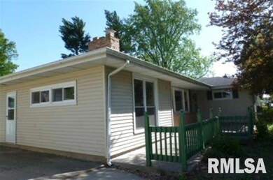 1334 Rutledge Dr, Lincoln, IL 62656 - photo 2