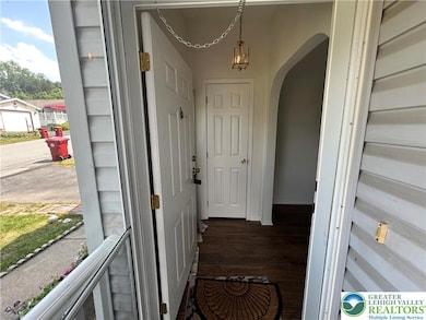 69 Penny Ln, Easton, PA 18040 - photo 5