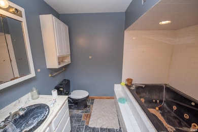 8224 N Meridian Line Rd, West Lafayette, IN 47906 - photo 4