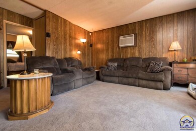 3121 SW Fillmore St, Topeka, KS 66611 - photo 4