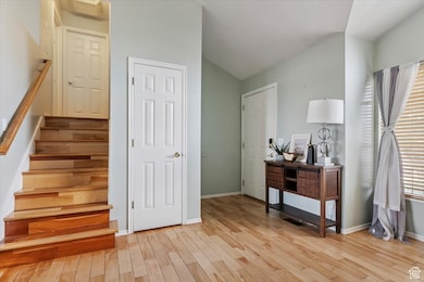 5627 Walnut Ridge Cir, Salt Lake City, UT 84118 - photo 3