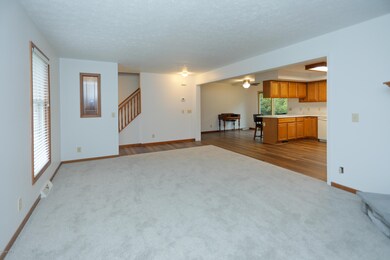 45122 27th St-105