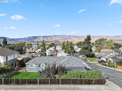 1022 E 10th St, the Dalles, OR 97058 - photo 5