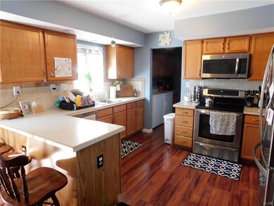 230 3rd St, Walnutport, PA 18088 - photo 2