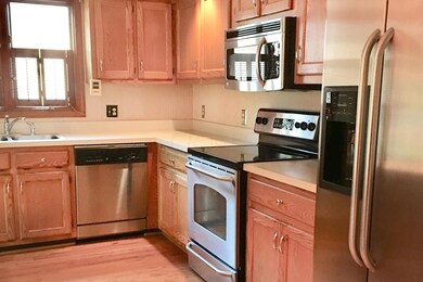 Kitchen_Lorine