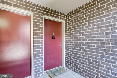 124 Roberts Ln unit 301, Alexandria, VA 22314 - photo 2