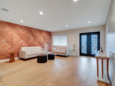 17961 Martha St, Encino, CA 91316 - photo 4