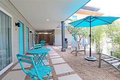 2310 Mcduffie St unit D, Houston, TX 77019 - photo 3