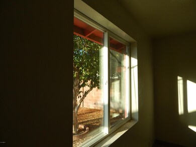 702 E Encanto Dr, Tempe, AZ 85281 - photo 5