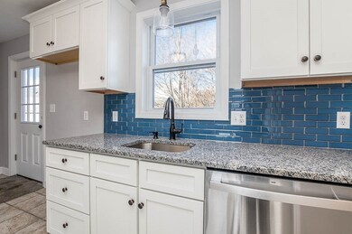 81 11th St, Wareham, MA 02558 - photo 2