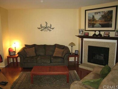 Cozy Fireplace in Living Room..