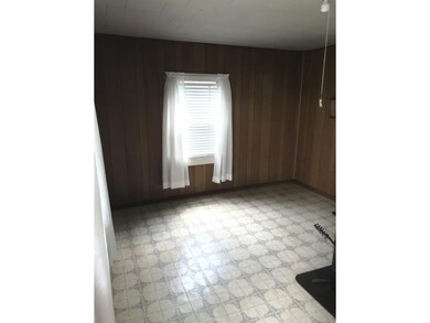 913 Hopson St, Johnson City, TN 37601 - photo 2