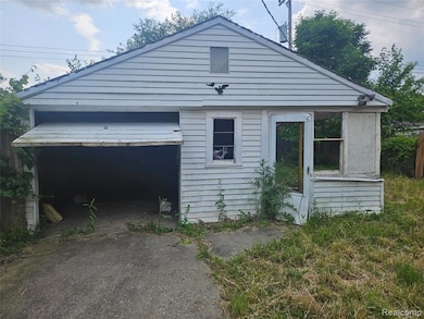 6137 Radnor St, Detroit, MI 48224 - photo 2