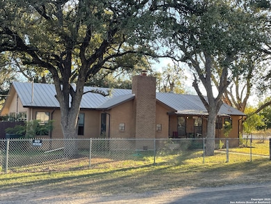 15986 Keller St, La Coste, TX 78039 - photo 4