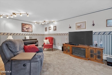 102 S Crystal St, Mechanicville, NY 12118 - photo 5