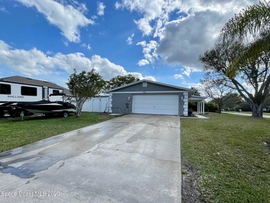 533 Sloane St, Sebastian, FL 32958 - photo 2