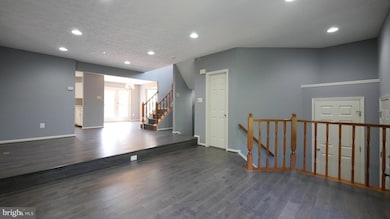 15 Beacon Hill Way, Gaithersburg, MD 20878 - photo 2