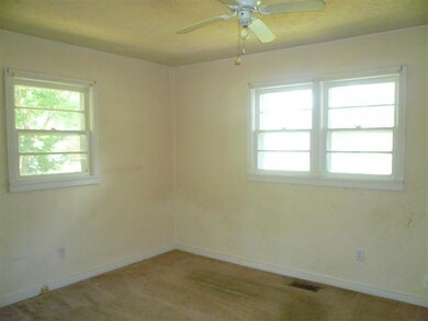 241 Fairlane Dr, Manchester, TN 37355 - photo 3