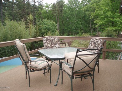 147 Meadow Ridge Acres Rd, Dingmans Ferry, PA 18328 - photo 2