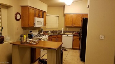 9613 Intercoastal Dr, Las Vegas, NV 89117 - photo 4