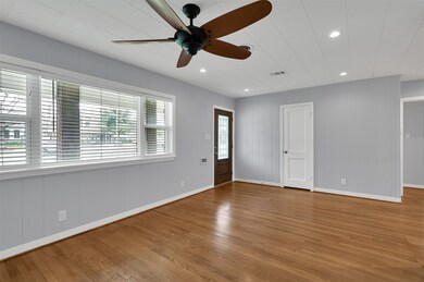 801 W 30th St, Houston, TX 77018 - photo 7