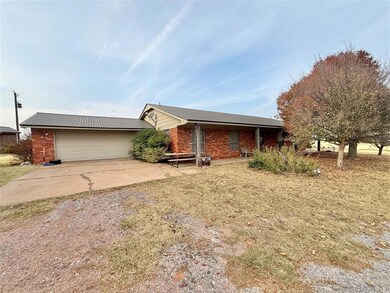 15885 S 2056 Rd, Altus, OK 73521 - photo 2