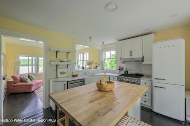 Print - 28 Riverview St Stuyvesant NY 12