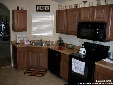 9527 Geneva Point, San Antonio, TX 78254 - photo 4