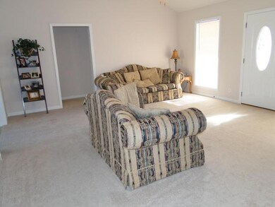 110 Garden Dr, Shelbyville, TN 37160 - photo 2