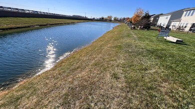 2643 Wildflower Ln, Greenwood, IN 46143 - photo 7