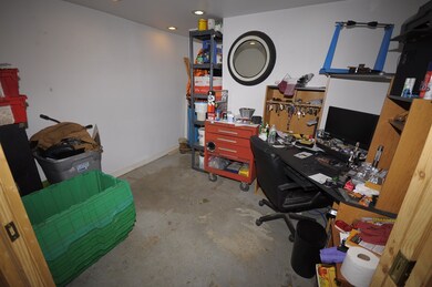 8 Rockwell Ave, Dracut, MA 01826 - photo 4