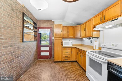 255 Sycamore Rd, Elkton, MD 21921 - photo 7