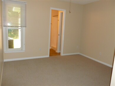 125 Windsor Ct, Jacksonville, NC 28546 - photo 6