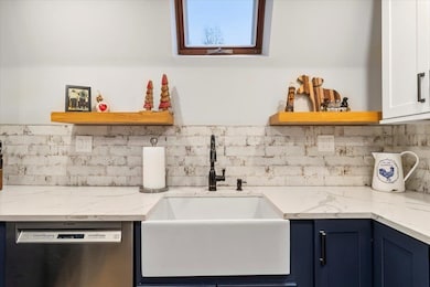 254 Boynton Rd unit 3, Londonderry, VT 05148 - photo 3