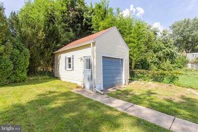 901 Lawnton Terrace, Glenolden, PA 19036 - photo 6