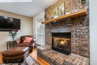 871 Golden Meadows Dr, Nixa, MO 65714 - photo 3