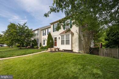 9063 Falcon Glen Ct, Bristow, VA 20136 - photo 2