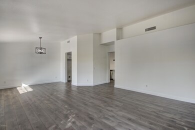 538 W Mesquite St-9