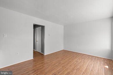 109 W Orndorff Dr, Brunswick, MD 21716 - photo 3