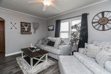 1121 23rd St SE, Cedar Rapids, IA 52403 - photo 3