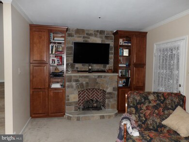 9326 Kendal Cir, Laurel, MD 20723 - photo 6