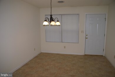 2815 Roosevelt Dr, Chambersburg, PA 17201 - photo 7