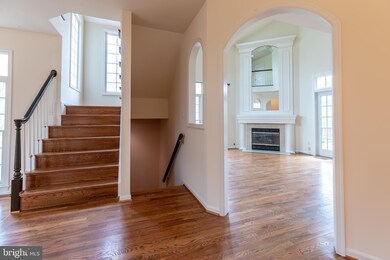 11412 Hollow Timber Ct, Reston, VA 20194 - photo 2