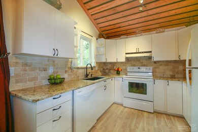 20637 Weatherby Ct, Bend, OR 97701 - photo 3