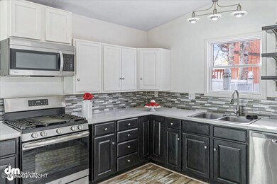 13-Kitchen_ELI00732