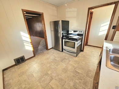 930 NE Kellam Ave, Topeka, KS 66616 - photo 7