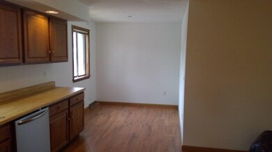 96 Beekman Dr, Agawam, MA 01001 - photo 4