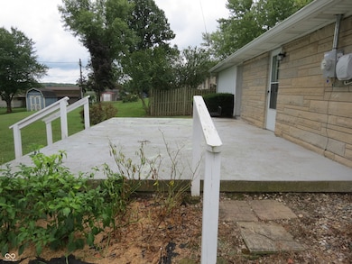 279 Arnold St, Morgantown, IN 46160 - photo 6