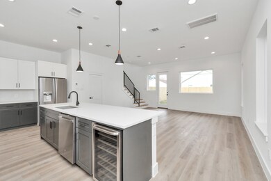 3233 Dixie Dr, Houston, TX 77021 - photo 5