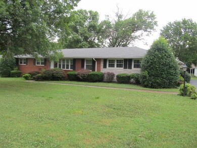 305 Dow Dr, Shelbyville, TN 37160 - photo 2